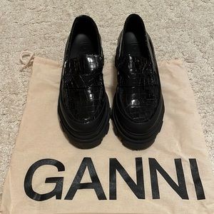 GANNI loafers! Only worn once original box and duster included!
